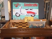 Lot 206 - schaaktafel en krijtbordje
