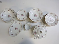 Lot 206 - servies czechuslovakia