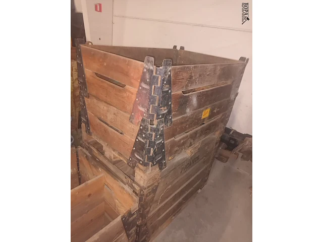 Lot 207 - houten palletbak picanol. 2 stuks - afbeelding 2 van  3