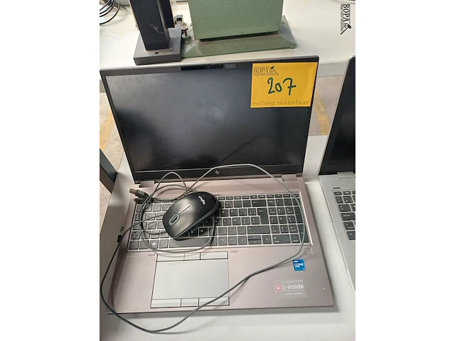 Lot 207 - hp laptop, muis (h) - afbeelding 1 van  3