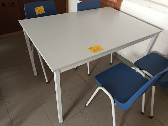 Lot 207 - tafel. 5 stuks - afbeelding 1 van  3