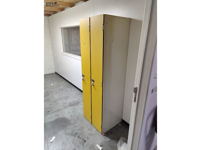 Lot 208 - lockerkast - afbeelding 1 van  2