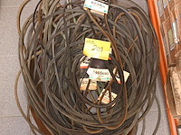 Lot 208 - v-riemen. 68 stuks - afbeelding 1 van  3