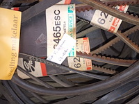 Lot 208 - v-riemen. 68 stuks - afbeelding 3 van  3