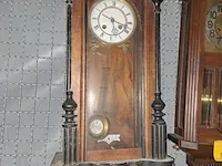 Lot 21 - duivenklokken 2 stuks en wandklok - afbeelding 3 van  6