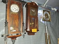 Lot 21 - duivenklokken 2 stuks en wandklok - afbeelding 6 van  6
