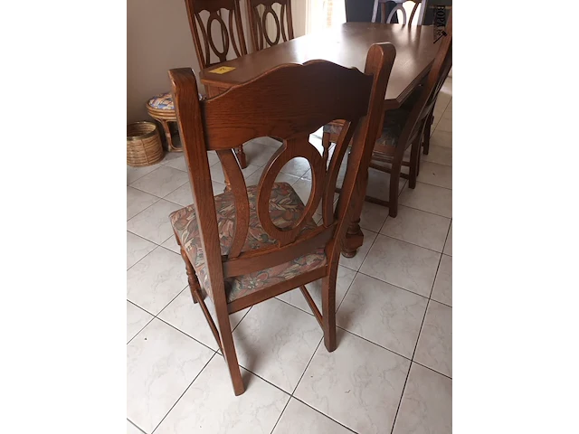 Lot 21 - eetkamer stoelen. 6 stuks - afbeelding 3 van  4