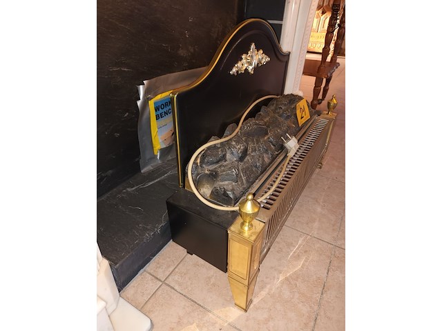 Lot 21 - elektrische sierhaard - afbeelding 4 van  4