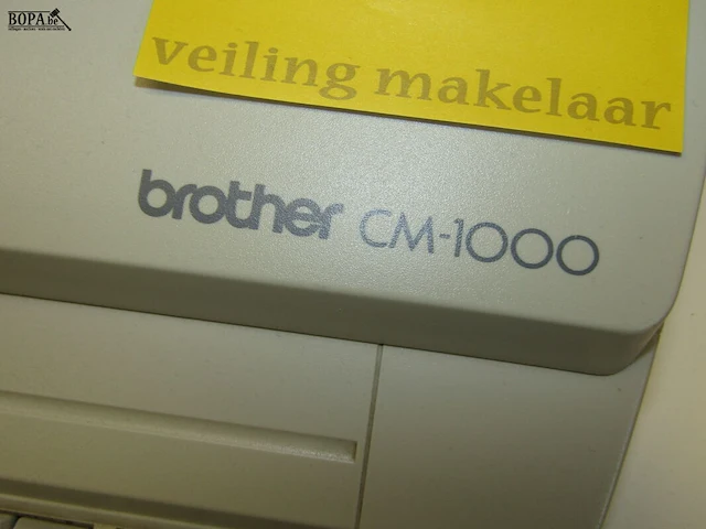 Lot 21 - elektrische typemachine brother - afbeelding 2 van  3