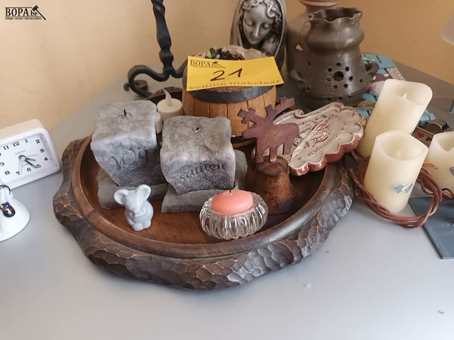 Lot 21 - lot decoratie. 25 stuks - afbeelding 3 van  4