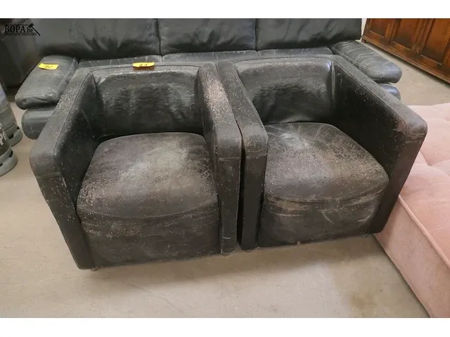 Lot 21 - meubilair - afbeelding 1 van  4