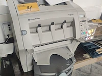 Lot 21 - pitney bowes brievenvouwmachine - afbeelding 1 van  3