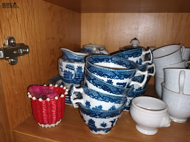 Lot 21 - servies - afbeelding 2 van  5