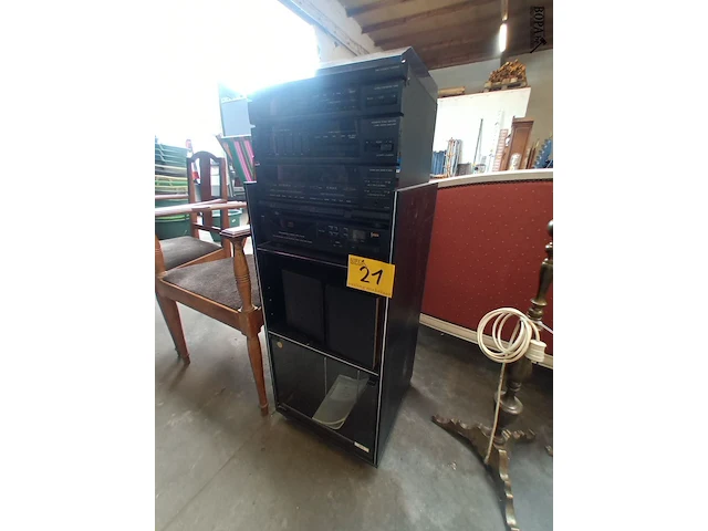Lot 21 - stereoketen siera in kast - afbeelding 1 van  6
