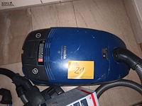 Lot 21 - stofzuiger miele - afbeelding 2 van  3