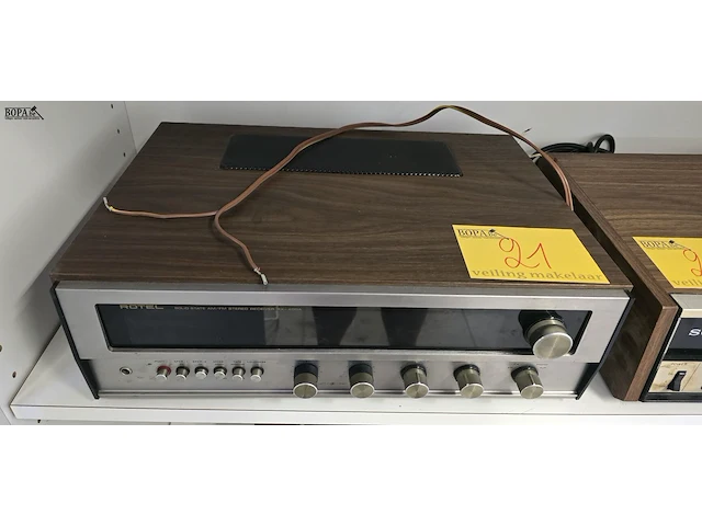 Lot 21 - tuner + versterker rotel rx 400 a - afbeelding 1 van  2