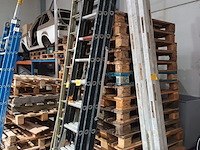 Lot 21 - uitschuifbare ladder altrex - afbeelding 4 van  4