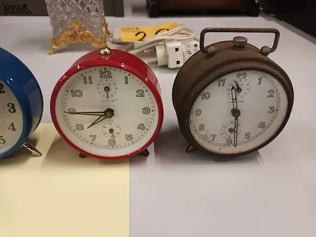 Lot 21 - vintage wekkers. 6 stuks - afbeelding 4 van  4