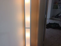 Lot 21 - vloerlamp - afbeelding 2 van  3