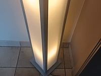 Lot 21 - vloerlamp - afbeelding 3 van  3