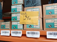 Lot 210 - lot stalen moeren en bouten - afbeelding 4 van  4