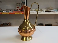 Lot 211 - grote koperen kan - afbeelding 1 van  3