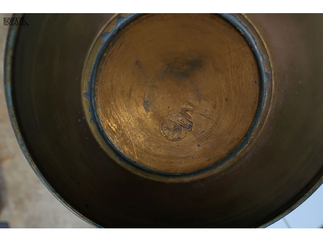 Lot 211 - grote koperen kan - afbeelding 2 van  3