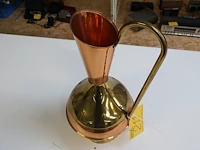 Lot 211 - grote koperen kan - afbeelding 3 van  3