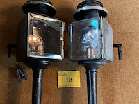 Lot 211 - paar koetslantaarns met bevestiging - afbeelding 1 van  3