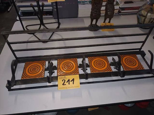 Lot 211 - retro kapstok - afbeelding 1 van  3