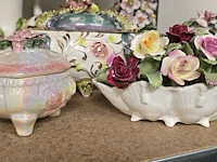 Lot 211 - stijl capodimonte porseleinen deco 6 stuks - afbeelding 2 van  6