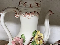 Lot 211 - stijl capodimonte porseleinen deco 6 stuks - afbeelding 4 van  6