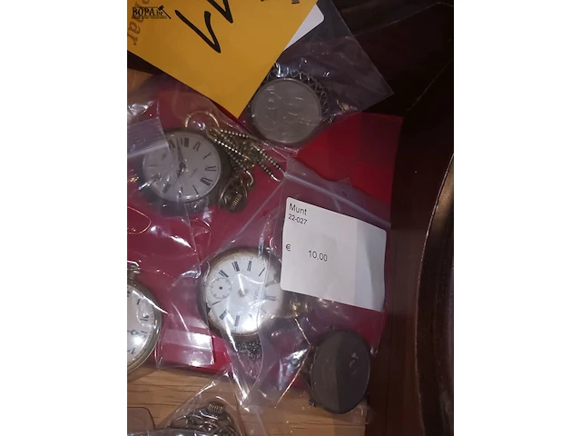 Lot 211 - zakhorloges en medailles. 7 stuks - afbeelding 3 van  4