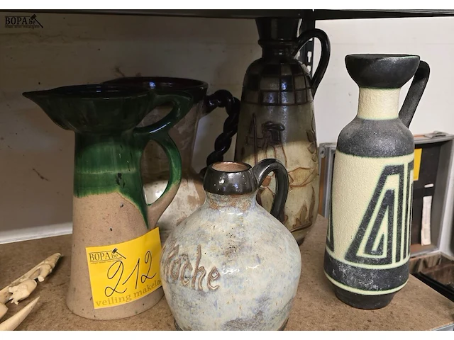 Lot 212 - vintage keramische kruiken 5 stuks - afbeelding 1 van  9