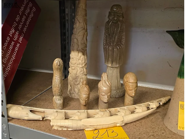 Lot 213 - diverse decoratieve items snijwerk 8 stuks - afbeelding 1 van  6