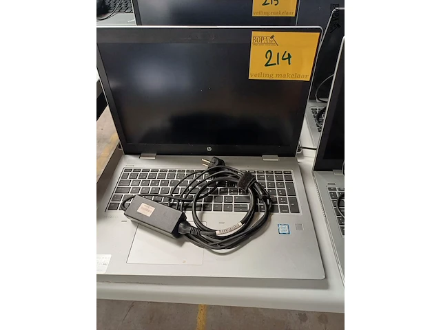 Lot 214 - hp laptop, lader (h) - afbeelding 4 van  4