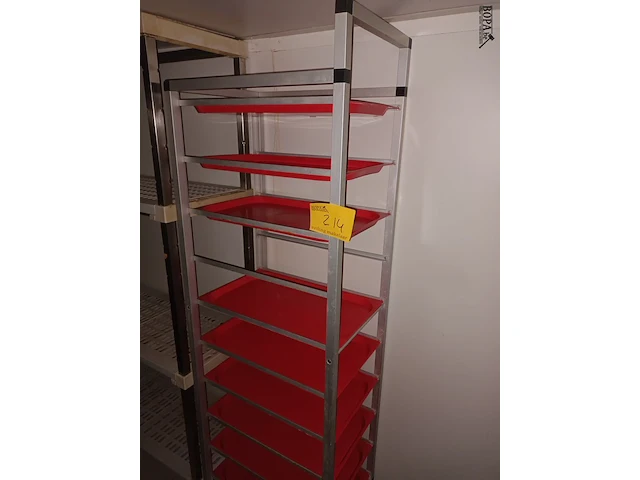 Lot 214 - regaalrek op wielen - afbeelding 1 van  3