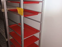 Lot 214 - regaalrek op wielen - afbeelding 3 van  3