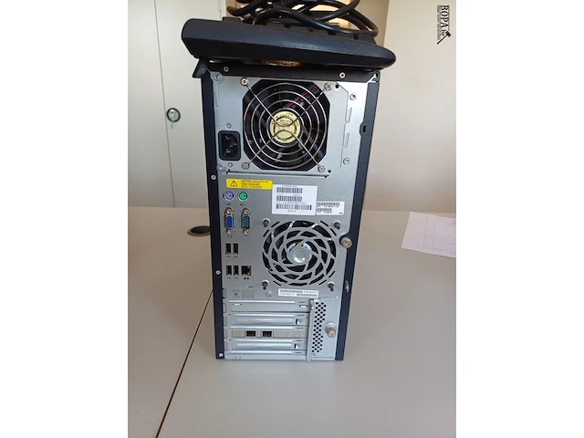 Lot 215 - hp desktop storageworks - afbeelding 5 van  5