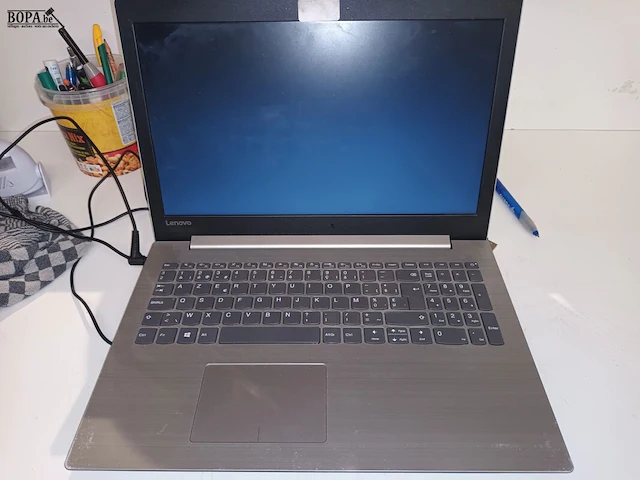 Lot 215 - laptop lenovo - afbeelding 1 van  4