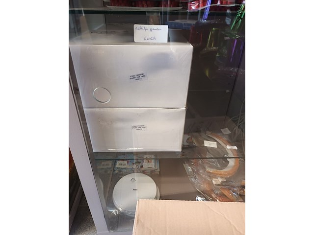 Lot 215 - party materiaal. inhoud vitrine kasten - afbeelding 8 van  8