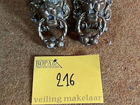 Lot 216 - deurkloppers leeuwenkoppen - afbeelding 1 van  1