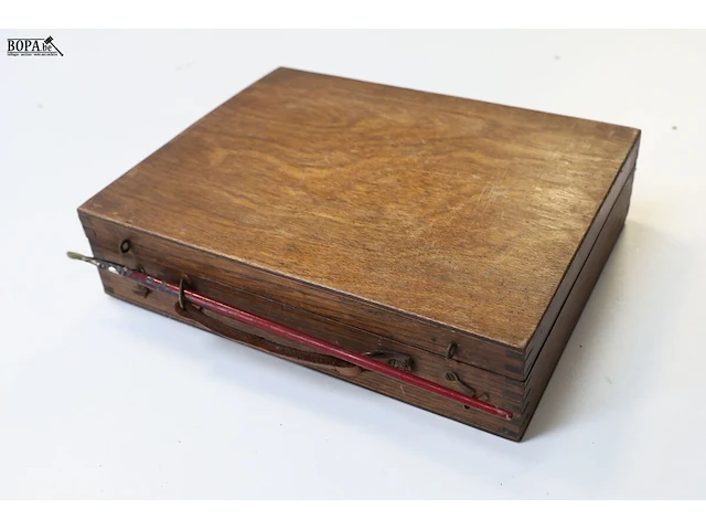 Lot 216 - schilderkoffer - afbeelding 2 van  3