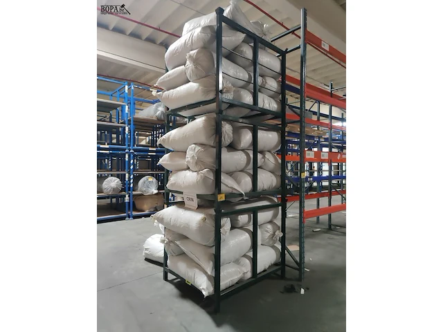 Lot 216 - stapelrekken - 3 stuks - afbeelding 1 van  3