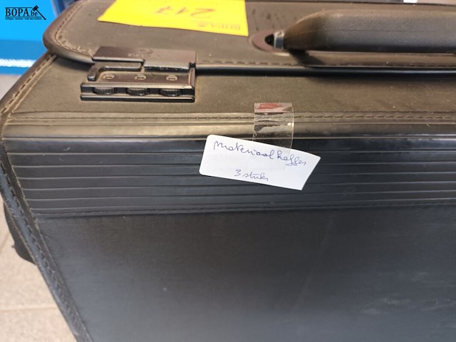 Lot 217 - materiaalkoffers. 3 stuks - afbeelding 4 van  4