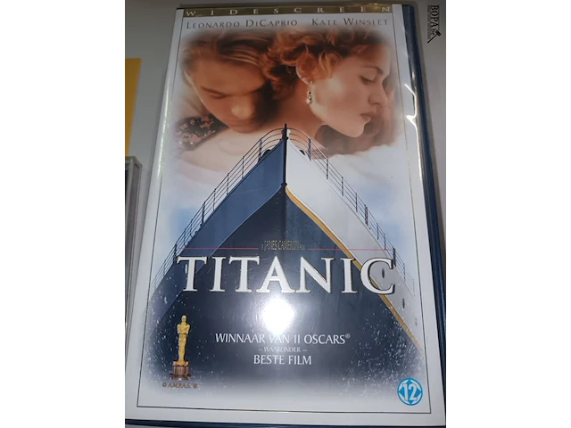 Lot 218 - titanic video en muziek cd - afbeelding 3 van  4