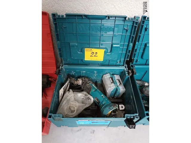 Lot 22 - accu multitool makita in koffer - afbeelding 1 van  4