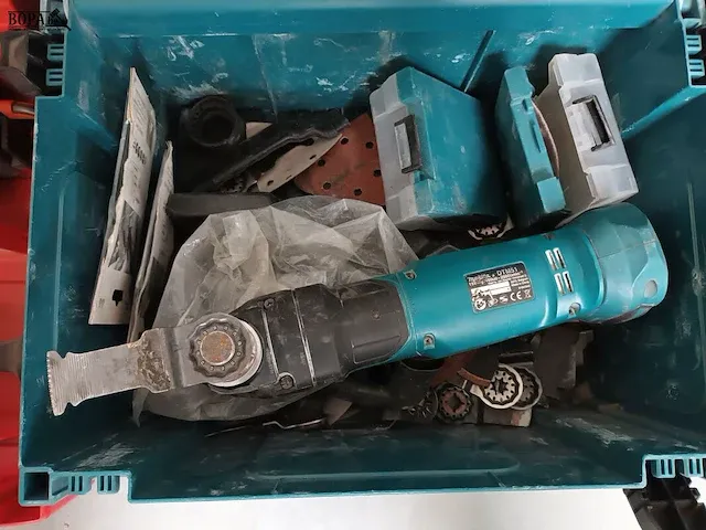 Lot 22 - accu multitool makita in koffer - afbeelding 2 van  4