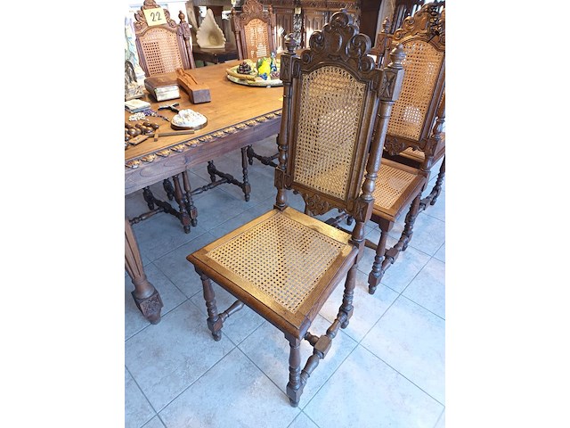 Lot 22 - antieke stoelen. 6 stuks - afbeelding 1 van  5