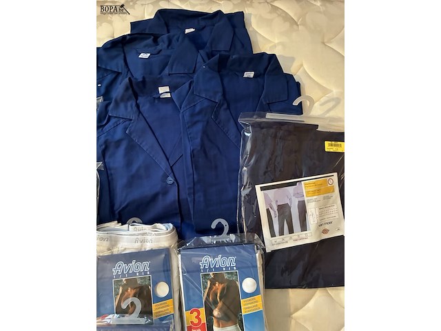 Lot 22 - beroepskledij 10 stuks met herenondergoed en kousen - afbeelding 4 van  5